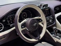 Bentley Bentayga 4.0T V8 Long Wheelbase - ფოტო 12