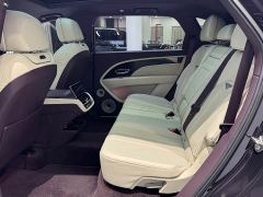 Bentley Bentayga 4.0T V8 Long Wheelbase - ფოტო 16