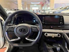 Hyundai Elantra 1.5L CVT GLX Elite - ფოტო 12
