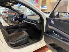 Hyundai Elantra 1.5L CVT GLX Elite - ფოტო 9