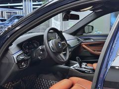 BMW 5 Series 530Li Luxury M Sport Package - фото 5