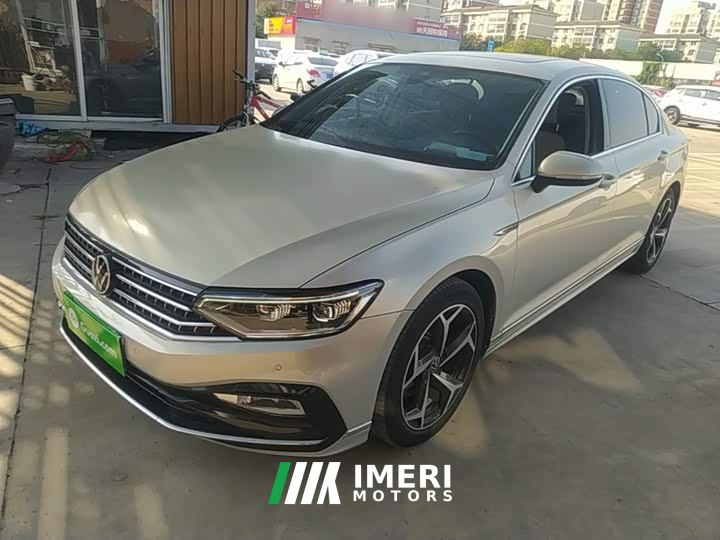 Volkswagen Magotan 2 Million Units Commemorative Edition 330TSI DSG Leading Version - автомобиль из Китая
