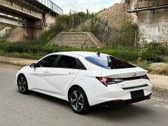 Hyundai Elantra 1.5L CVT Luxury - ფოტო 3