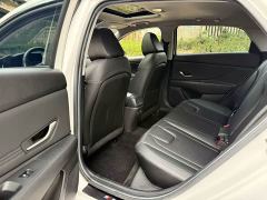 Hyundai Elantra 1.5L CVT Luxury - ფოტო 7