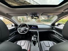 Hyundai Elantra 1.5L CVT Luxury - ფოტო 9