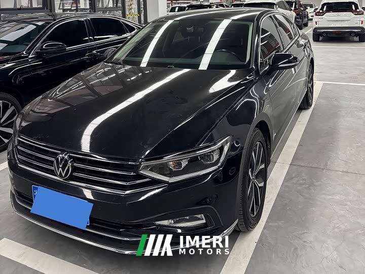 Volkswagen Magotan 330TSI DSG Advance - автомобиль из Китая