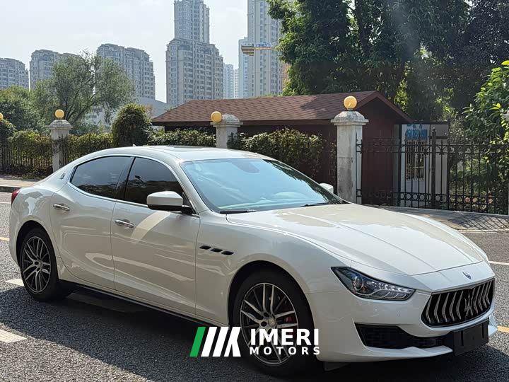 Maserati Ghibli 2.0T Sharp Edition