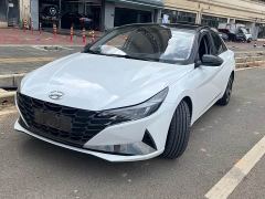Hyundai Elantra 1.5L CVT Luxury - ფოტო 1