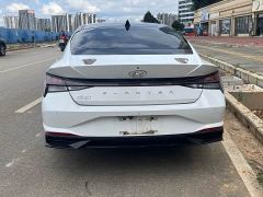 Hyundai Elantra 1.5L CVT Luxury - ფოტო 12