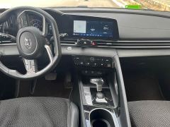 Hyundai Elantra 1.5L CVT Luxury - ფოტო 6