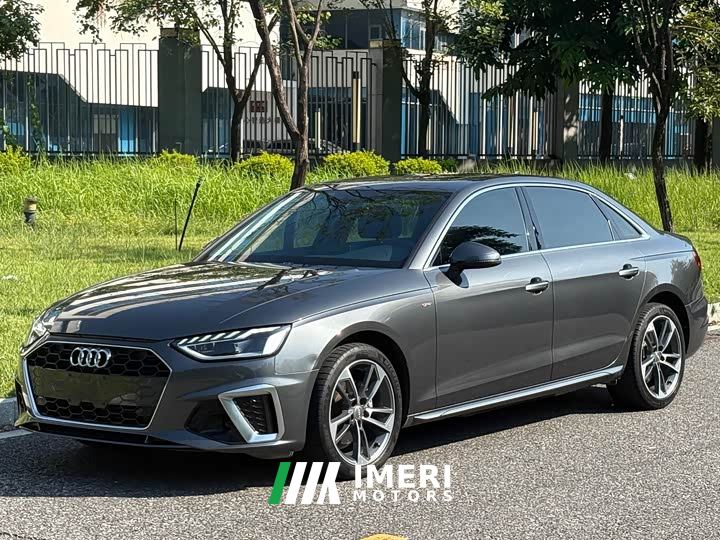 Audi A4L 40 TFSI Fashion Dynamic - автомобиль из Китая