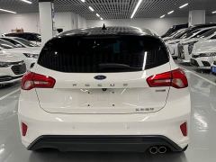 Ford Focus Hatchback EcoBoost 180 Automatic ST Line - ფოტო 13