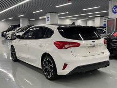 Ford Focus Hatchback EcoBoost 180 Automatic ST Line - ფოტო 14
