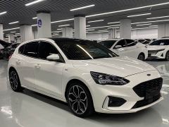 Ford Focus Hatchback EcoBoost 180 Automatic ST Line - ფოტო 3