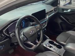 Ford Focus Hatchback EcoBoost 180 Automatic ST Line - ფოტო 7