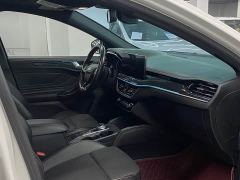 Ford Focus Hatchback EcoBoost 180 Automatic ST Line - ფოტო 8