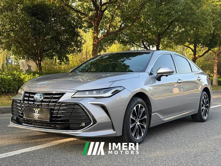 Toyota Avalon Hybrid 2.5L Luxury