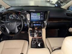 Toyota Alphard Hybrid 2.5L Luxury - фото 10