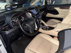 Toyota Alphard Hybrid 2.5L Luxury - фото 15