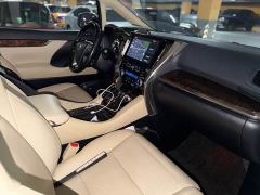 Toyota Alphard Hybrid 2.5L Luxury - фото 7