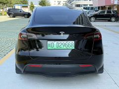 Tesla Model Y Standard Range RWD - ფოტო 5