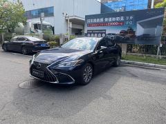 Lexus ES 300h Excellence Edition - photo 1