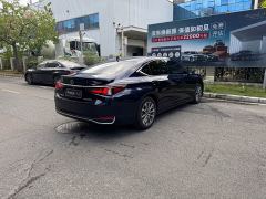 Lexus ES 300h Excellence Edition - photo 12