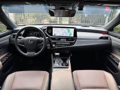 Lexus ES 300h Excellence Edition - photo 13