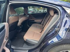 Lexus ES 300h Excellence Edition - photo 9