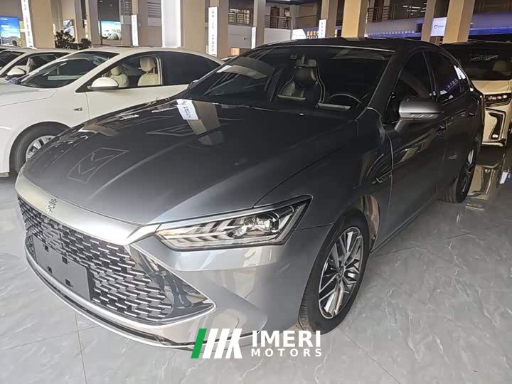 BYD Qin PLUS Champion Edition DM-i 120KM Leading - автомобиль из Китая