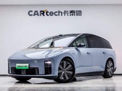 Li Auto i8 Standard Edition - photo 1