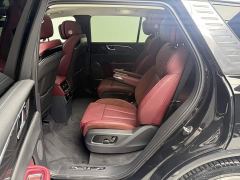 FAW Red Flag E-HS9 660km Range Flagship Edition Four-Seater - ფოტო 10