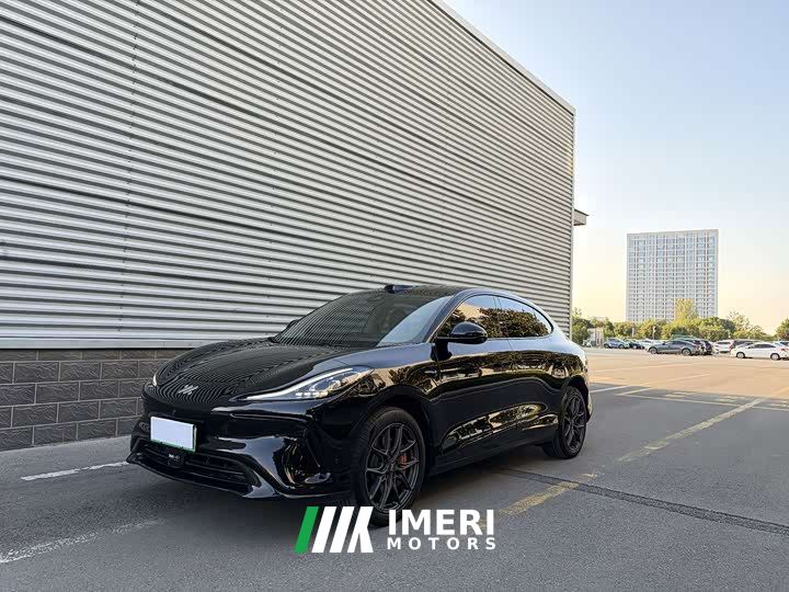 IM Motors Zhiji LS6 Max Standard Edition - автомобиль из Китая