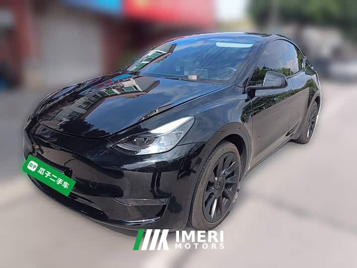 Tesla Model Y Standard Range RWD
