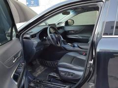 Toyota Veza 2.0L CVT FWD Luxury Edition - фото 9