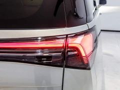Buick GL8 New Energy Lusang Respect Edition - фото 7
