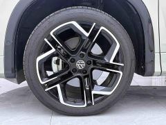 Volkswagen Taos L 380TSI AWD Luxury Easy Package - ფოტო 9