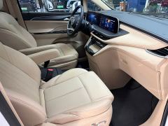 Buick GL8 New Energy Lusang Respect Edition - фото 14
