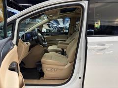 Buick GL8 New Energy Lusang Respect Edition - фото 4