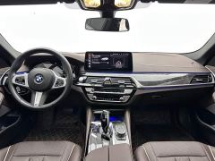 BMW 5 Series Facelift 525Li M Sport Package - ფოტო 8