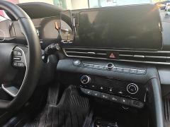 Hyundai Elantra 1.5L CVT Luxury - photo 12