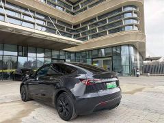 Tesla Model Y Rear-Wheel Drive - ფოტო 4