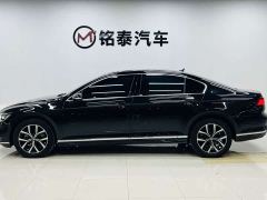 Volkswagen Magotan 330TSI DSG Advance - photo 3
