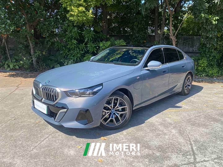 BMW i5 eDrive 35L Premium M Sport Package - car from China