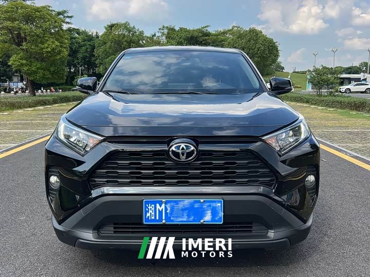 Toyota RAV4 2.0L CVT FWD Urban Edition - car from China