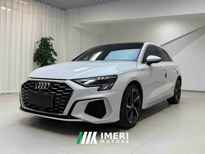 Audi A3 Sportback 35 TFSI Fashion Sport - автомобиль из Китая