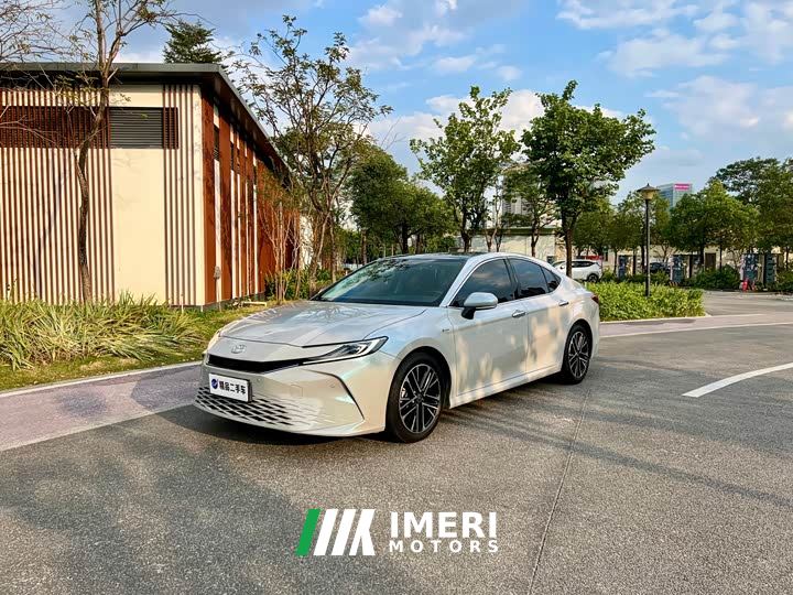 Toyota Camry Hybrid 2.0HG Premium Edition - car from China
