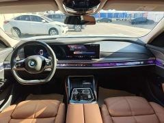 BMW 7 Series 740Li Premier Luxury Package - фото 10