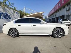 BMW 7 Series 740Li Premier Luxury Package - фото 3
