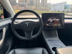 Tesla Model Y Rear-Wheel Drive - ფოტო 17
